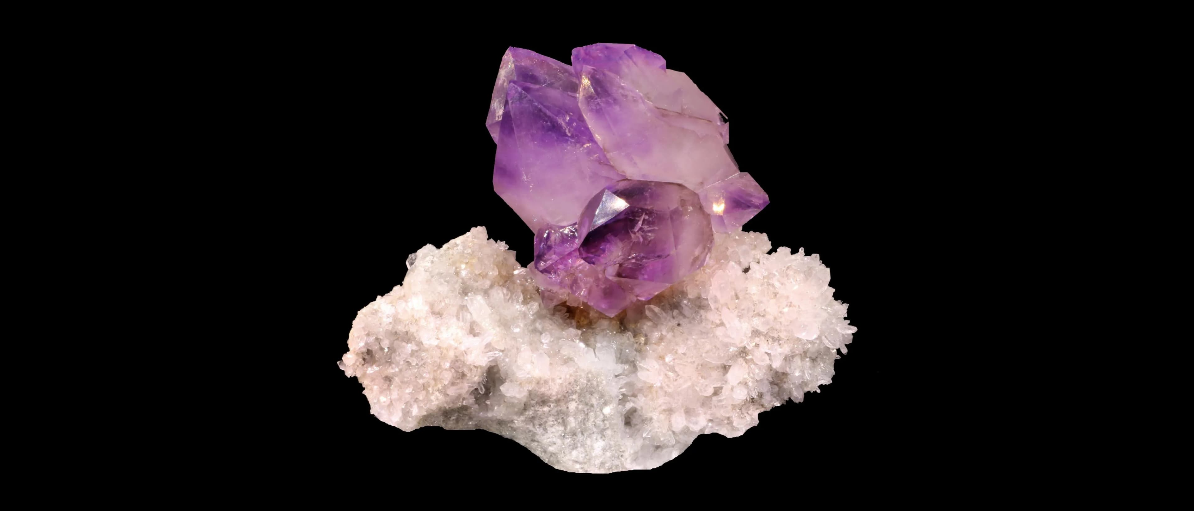 Top 10 Amethyst Countries and Photographers on Images | EarthWonders.com Newsletter #8